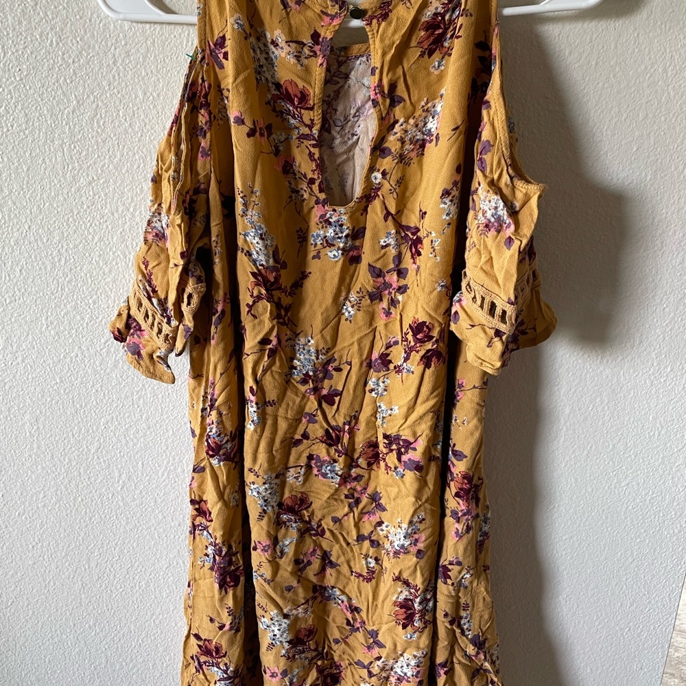 Floral dress. Brand new